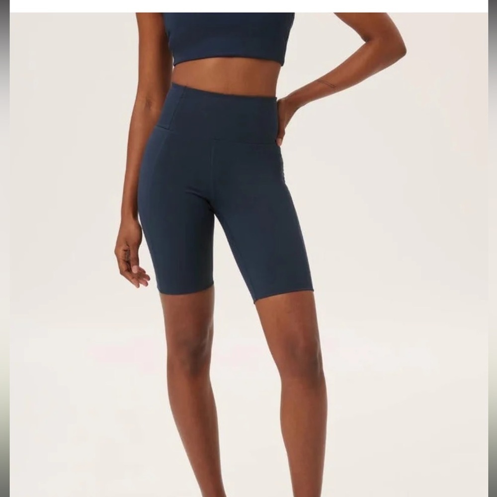 Girlfriend collective navy biker shorts